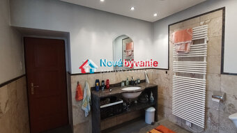 Rezervovaný, rodinný dom s bazénom a veľkou garážou-Nýrovce( - 8