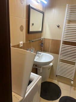 Na prenájom štýlový 2-izbový byt s parkovacím miestom - 8