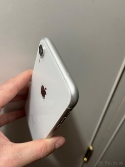 iPhone XR - 8