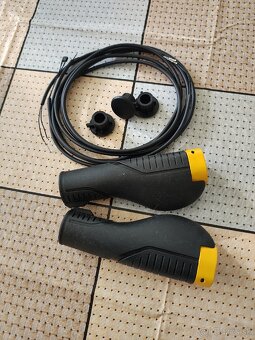 Vsett 10 + náhradné dieli - 8