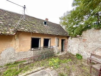 ponúkame investičnú príležitosť:starý dom s pozemkom v Holíč - 8