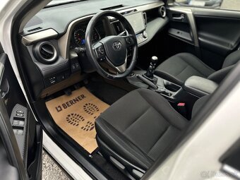 Toyota RAV4 2.2 l D-4D Premium - 8