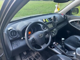 Toyota Rav4 - 8