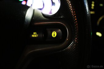 HONDA CIVIC 8G 1,8i -VTEC - 8