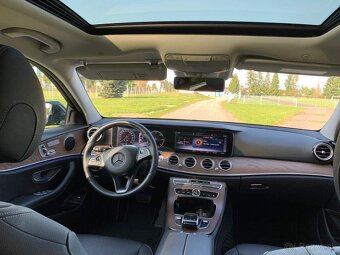 Predám Mercedes- Benz E350 4Matic - 8