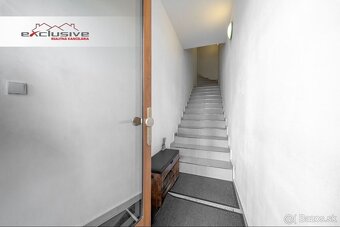 RODINNÝ DOM s POLYFUNKCIOU–2x BYT+KOMERČ.PRIESTOR,UL.JARKOVÁ - 8