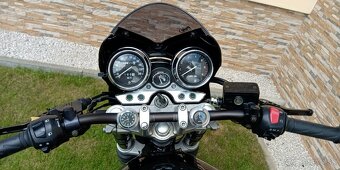 Suzuki Inazuma 750 - 8