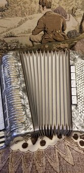 Akordeon WELTMEISTER - 8