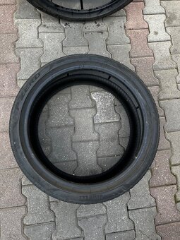 245/40 R21 - 8