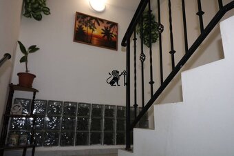 Priestranný - viacgeneračný rodinný dom v Borinke-znížená c - 8