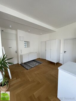 Staré mesto - Továrenská 18, 74 m2 na prenájom - 8