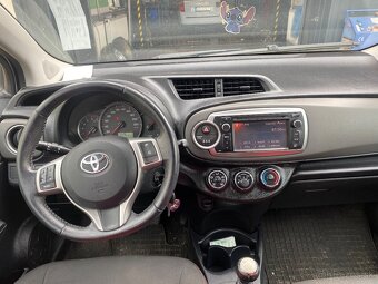 Predám Yaris rok 05/2012 - 8