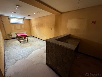 Polyfunkčná budova v centre Trstenej - 8