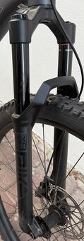 Celoodpružený Trek Top Fuel 8 Gen3 AXS T-Type - 8
