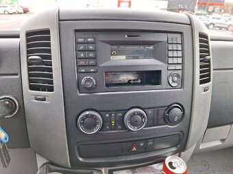 Volkswagen Crafter r.2017 2.0 TDI 80kw Valnik 7-Miestny - 8