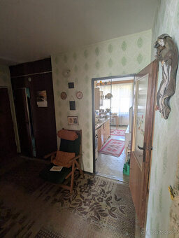 Predám 2,5 izbový byt s loggiou - 8