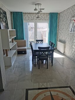 Na predaj poschodový rodinný dom v meste Komárno - 8
