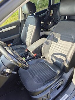 Predam VW Passat b7 - 8