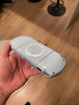 PSP 2000 Felicia Blue - 8