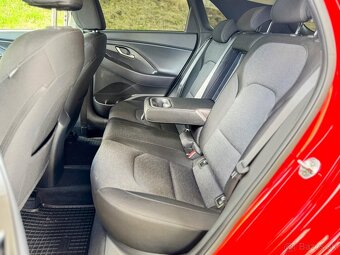 Hyundai I30 1.5 T-GDi 118 kW 48V 7 DCT Family v záruke - 8