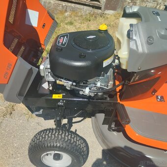 Traktorová kosačka Husqvarna CTH126. - 8