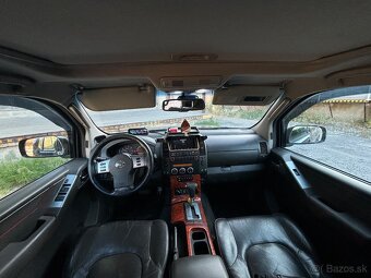 Nissan Navara 2.5 DCi 128kw 4x4 - 8