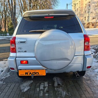 Toyota RAV4 1.8 VVTi 5D benzín - 8