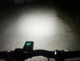 Super LED SET svetlá na bicykel 1000LM, 12 režimov, USB - 8