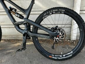 YT Capra 27 CF Pro Race L enduro - 8