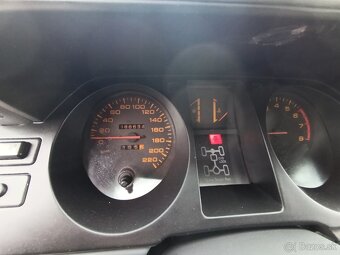 Pajero 3.0 V6 benzín - 8