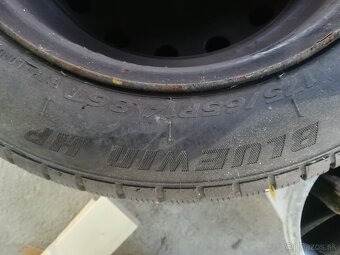 Pneumatiky R14 a puklice Peugeot - 8