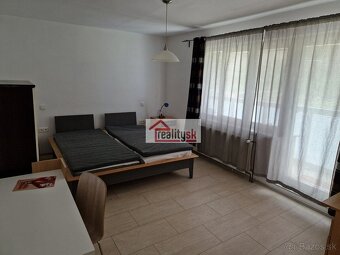 VEĽKÁ IZBA V BYTE NITRA ČERMÁŇ S BALKÓNOM. - 8