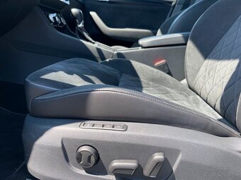 Škoda Superb Combi 2.0 TDI DSG Sportline - 8
