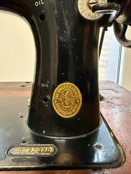 Singer starožitný šijací stroj - 8