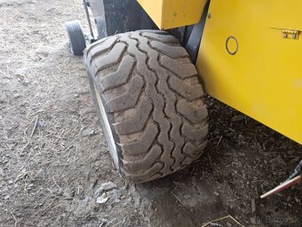NEW HOLLAND BR6090, 17 686 balíkov - 8