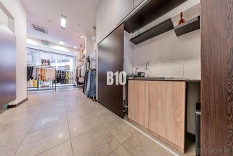 LUXUSNÝ butik s TALIANSKOU MÓDOU v centre Bratislavy - na od - 8