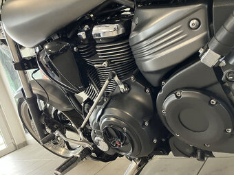 Yamaha XV 1900 Raider - 8