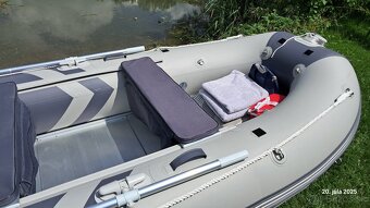 Nafukovací čln Gladiator C 330 Al s elektomotorom a prívesom - 8