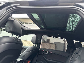 AUDI Q7 55 TFSi e - 8