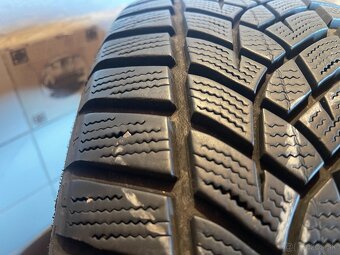 zimne pneumatiky 215/60r16 good year - 8