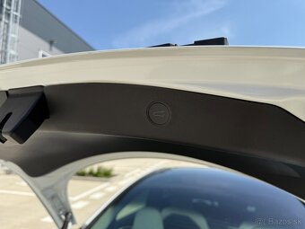 Tesla Model 3 Long Range Dual Motor AWD 4x4 - 8
