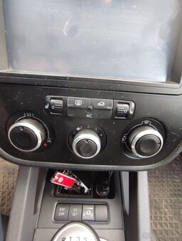 Predám Volkswagen golf 5, 1.6 benzín LPG - 8