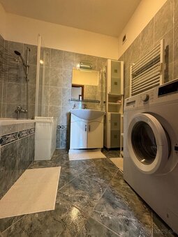 2izbový tichý byt s parkovaním ,Ružinov - 8