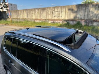 Volkswagen Touran model 2019 7 miestny - 8