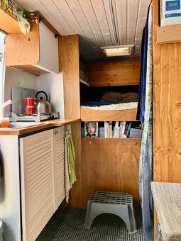Obytná dodávka, autokaravan - 8