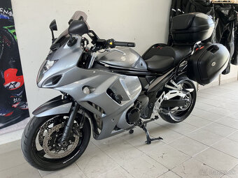 Suzuki GSX 1250 FA - 8