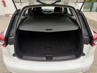Opel Insignia sports tourer - 8
