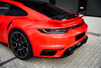 Porsche 911 Turbo S 992.1 - 8