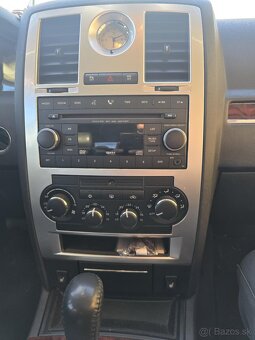 CHrysler 300 C - 8