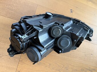 Pravé predné svetlo VW Golf VII 2012-2020 - 8